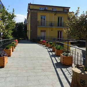 2* Hostal Pavia Ostello